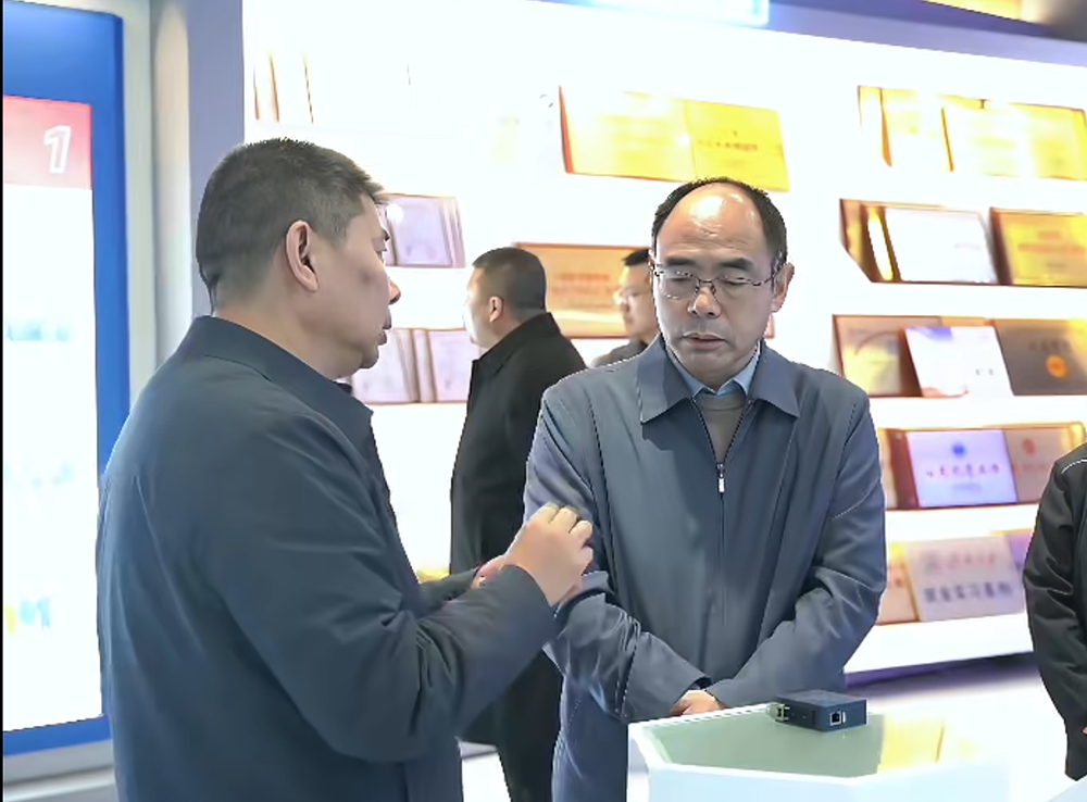 北京精雕集团二次造访山东大汉智能科技，共绘智能制造新蓝图